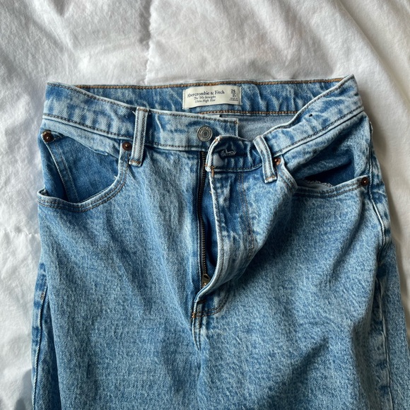 Abercrombie ultra high rise curve love 90s straight jeans - Picture 3 of 3